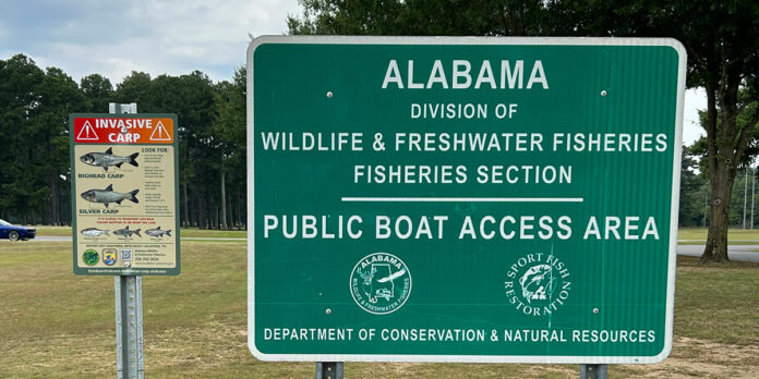 Invasive carp signs installed at Tenn. River public boat ramps - 256 Today