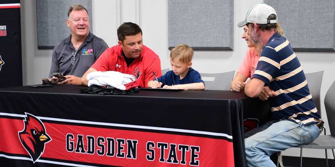 Signing Day: Gadsden State 'adopts' Child Battling Brain Tumor - 256 Today